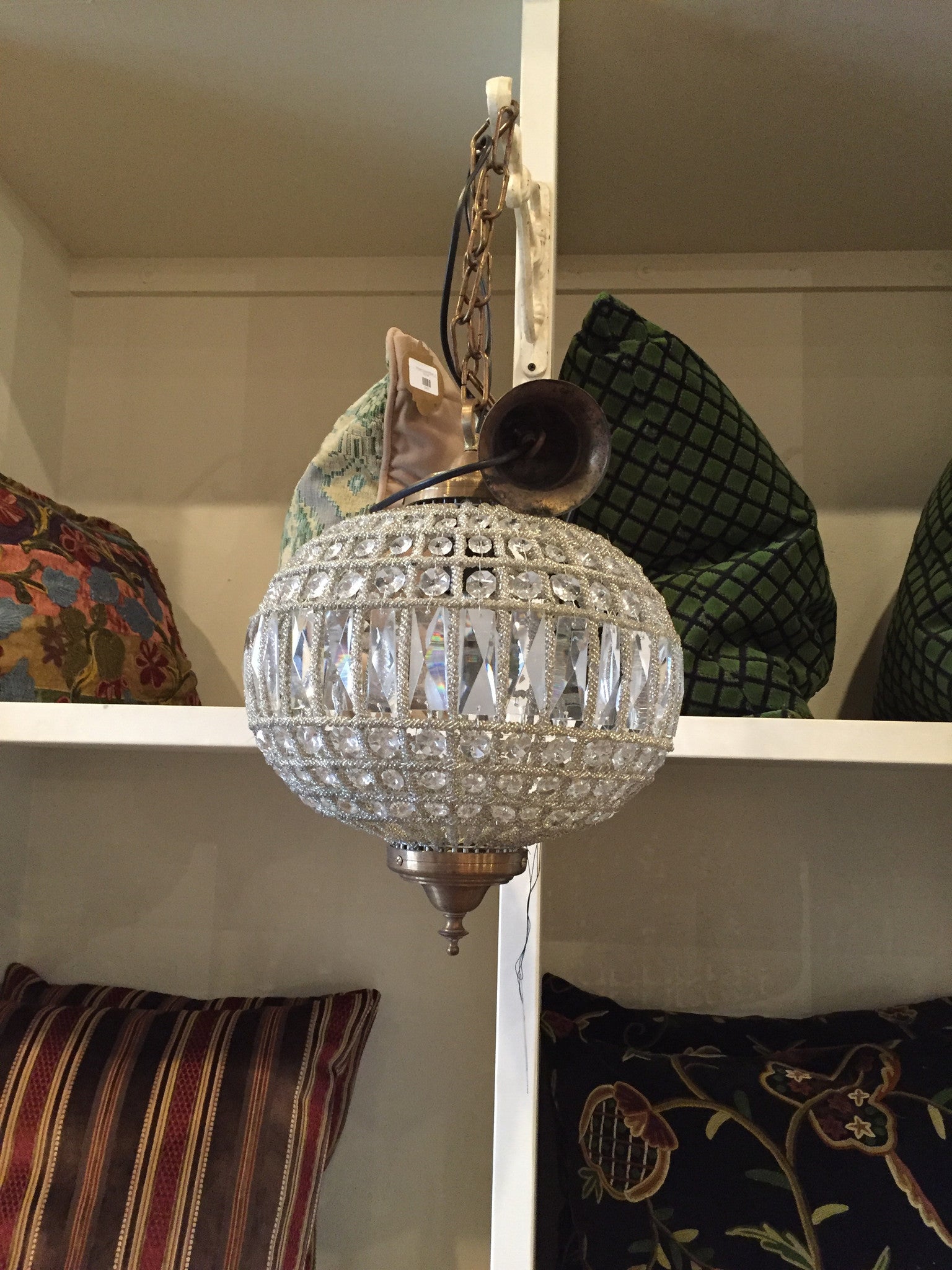 Crystal Pendant Closed