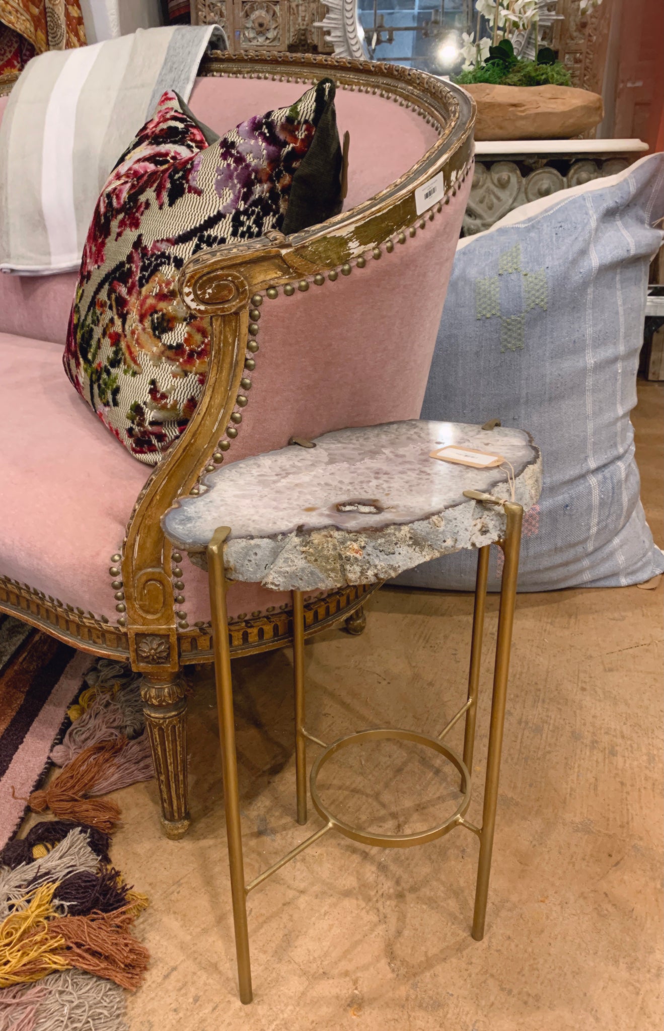 Agate Table