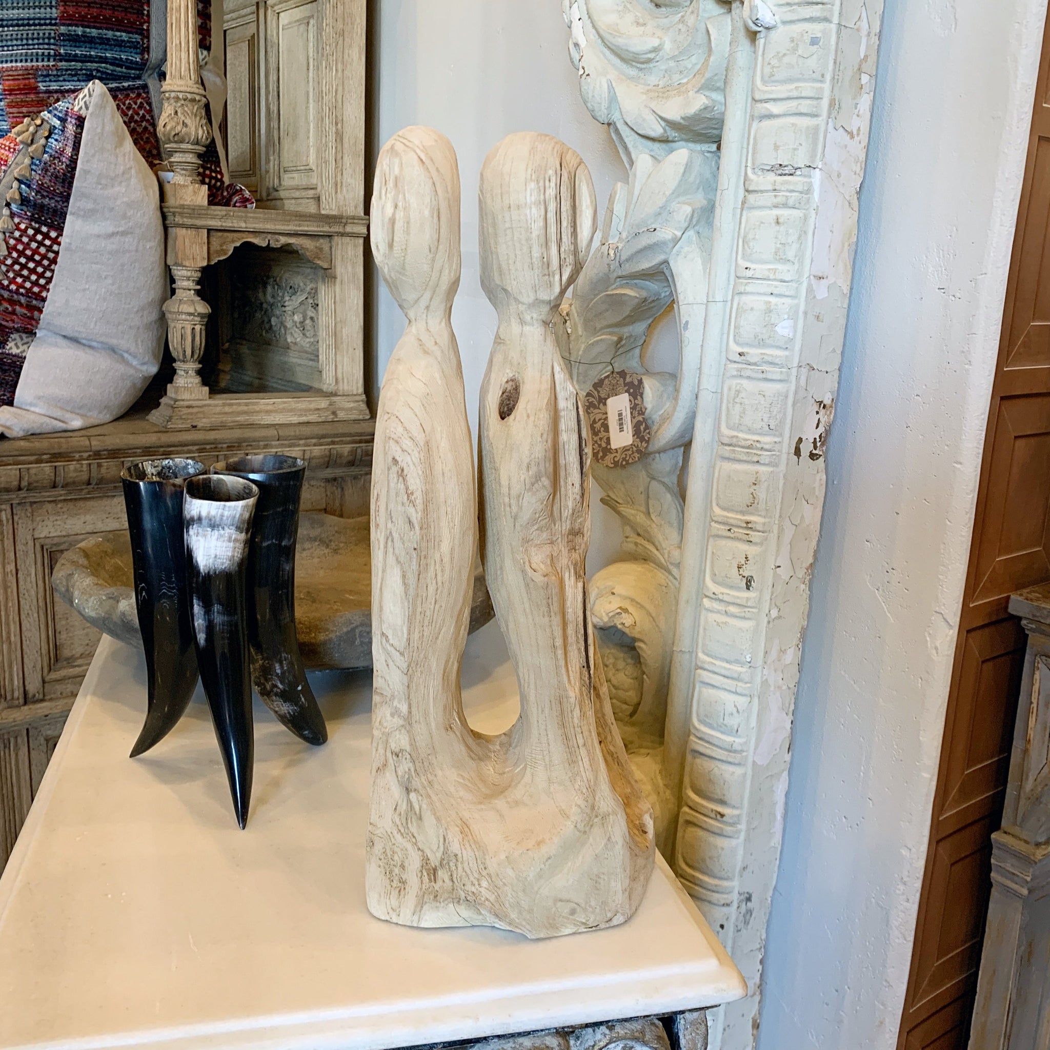 Couples Statue