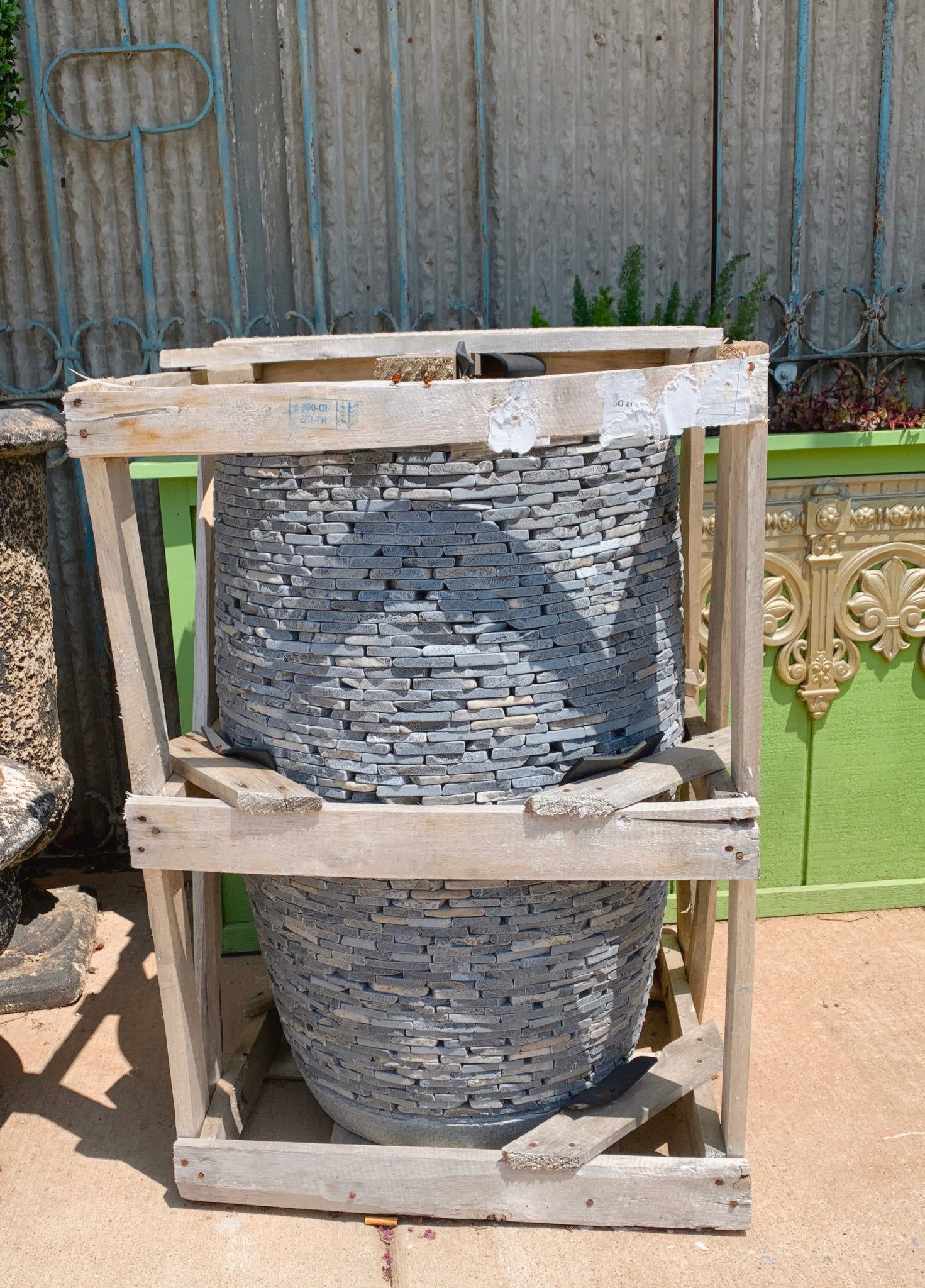 Pot-20x20x32 Grey Planter