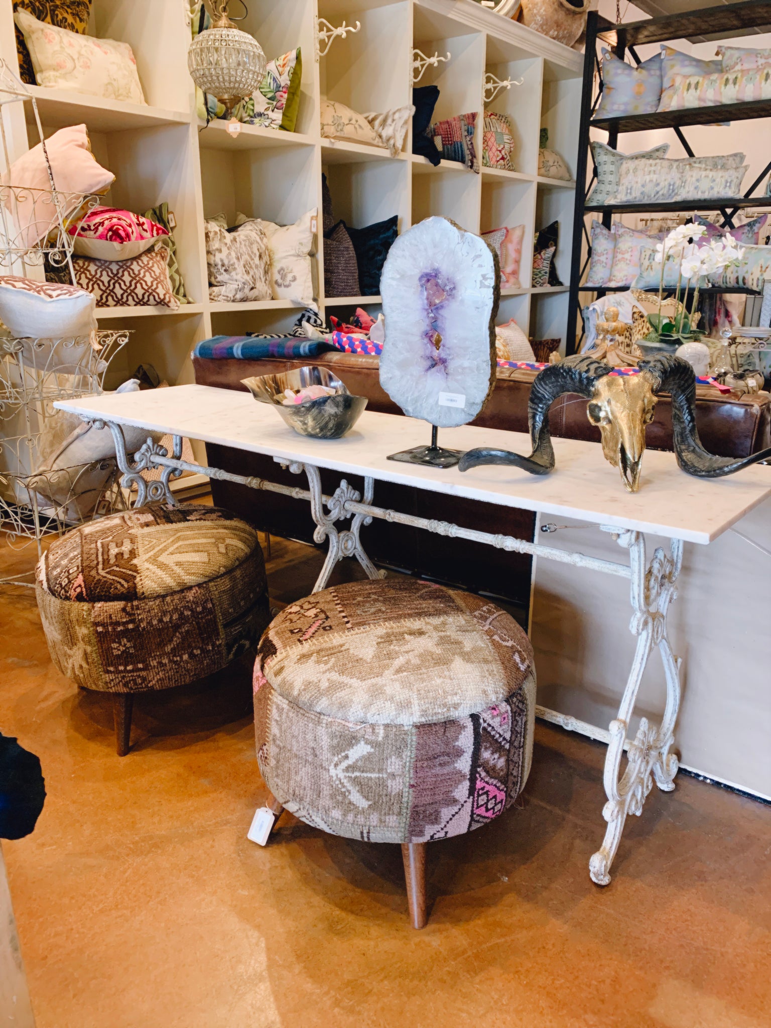 Bench- Kilim Round Stool
