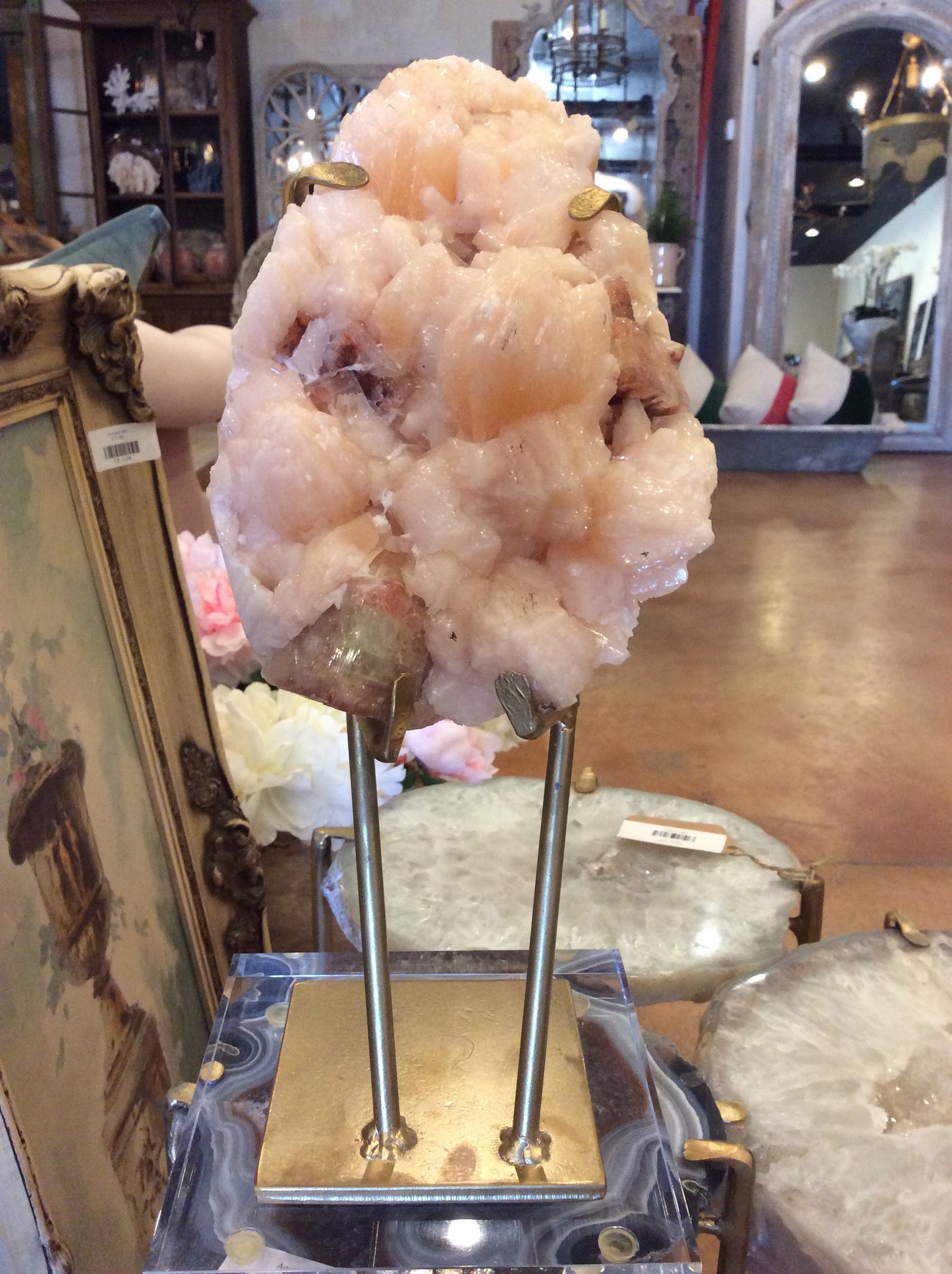 Mineral on lucite