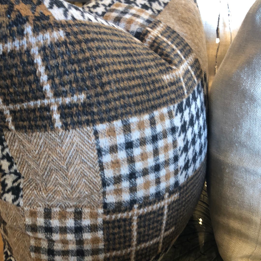 Pillow-Wearstler Avant 26x26